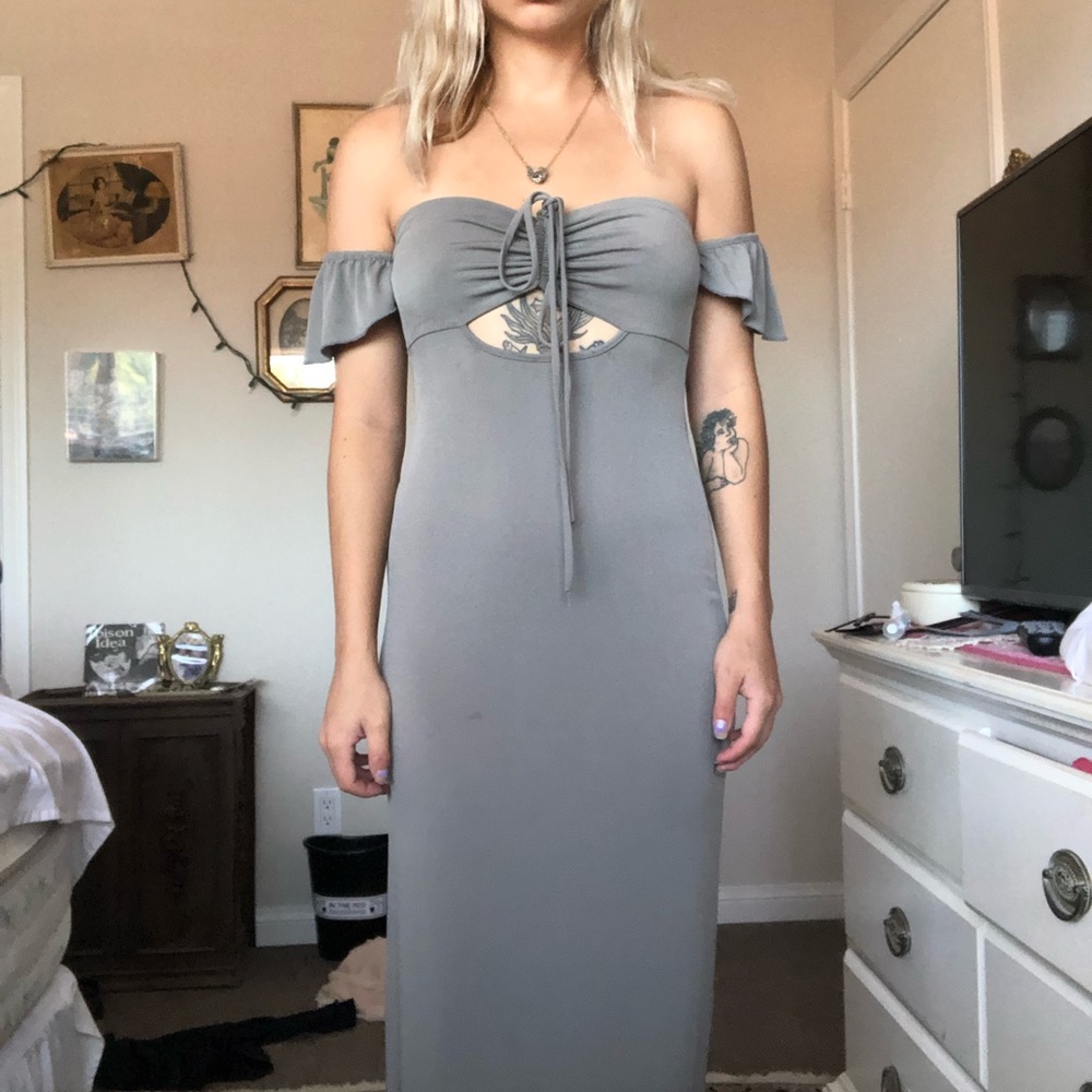 Dress - Picture 2 of 5